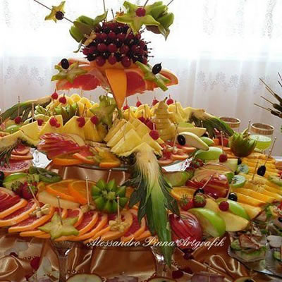 Mesa de Natal com frutas diversas Mesa de Natal com frutas diversas